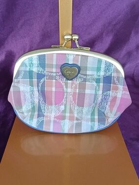 Coach Madras Kisslock Coin Pouch 🩷💜🩵